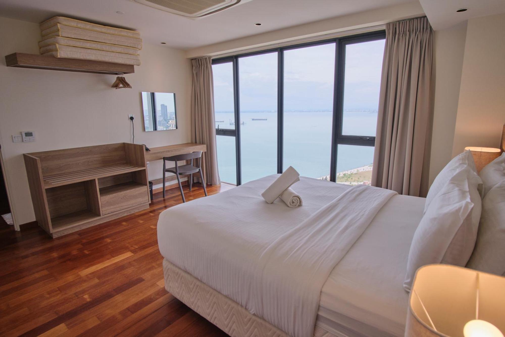 Sunrise Gurney Apartment *