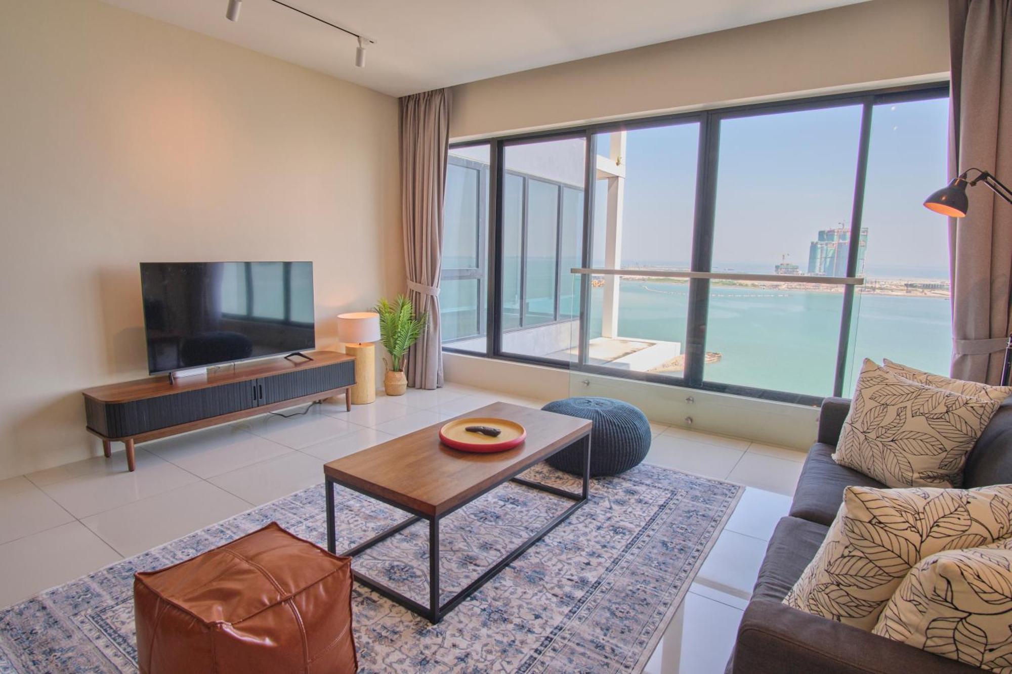 Sunrise Gurney Apartment
